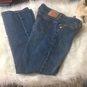 🔥518 Levi’s Jeans🔥